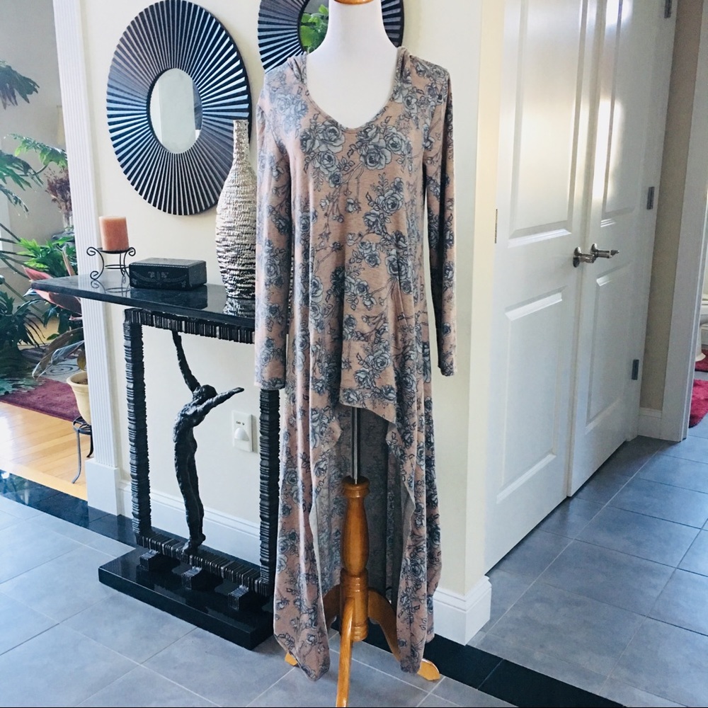 Blush Gray Floral High-Low Maxi Tunic Lounge Top - Picture 6 of 8